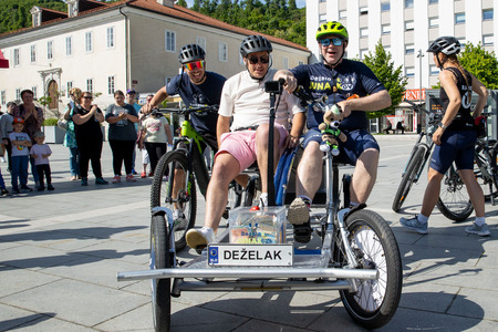 deželak junak v postojni (21)